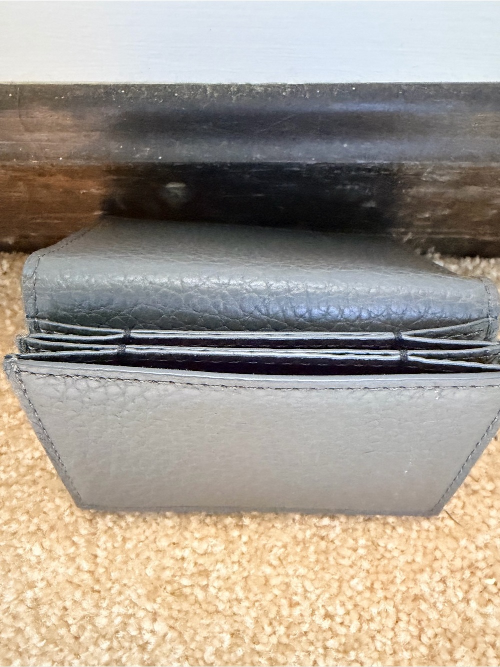 NWOT Dagne Dover Pebbled Leather Accordion Credit Card Case - Picture 3 of 3